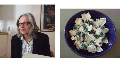 右：デンマーク：ニールセンさん　ウイメンズ・カウンシル（Women's Council in Denmark） Women's Council in Denmark: Niels Hemmingsens Gade10 postboks1069 DK-1008K 　右：どうぞと勧められた男女平等の飴