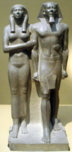 『メンカウラー王と王妃の粘板岩二体像』 ボストン美術館