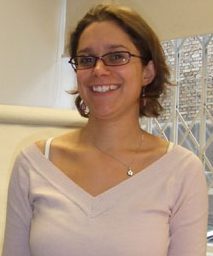 ＷRCの説明をしてくれたレア・ウィリアムズさん（information and Events Officer）